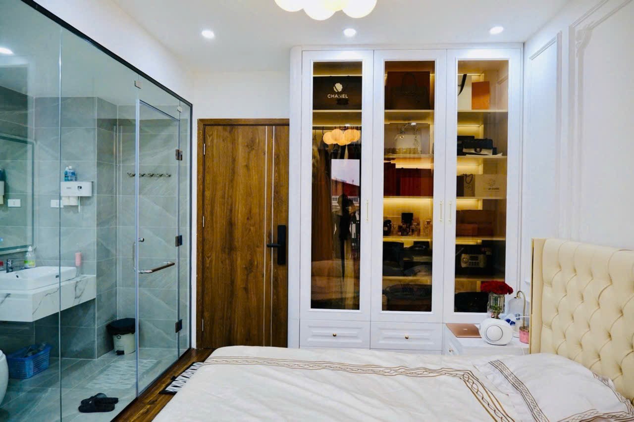 NHÀ ĐẸP PHÚC LỢI   35M² x 5 TẦNG  THANG MÁY  FULL NỘI THẤT  GIÁ 8,X TỶ 3