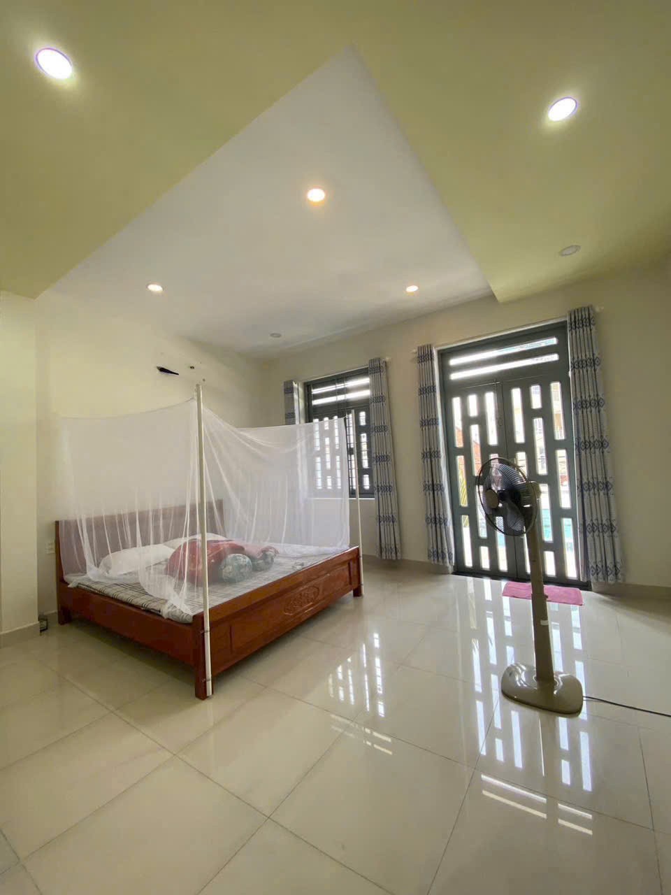 Bán nhà hẻm đường 18, Bình Hưng Hòa dt 77,5m2 ,2 lầu , 3pn,4wc giá 7,1 tỷ 5