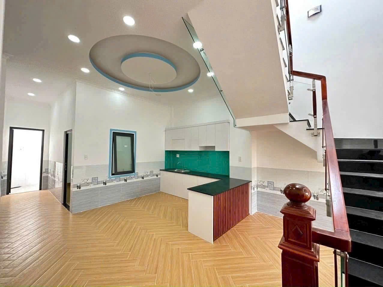 Bán nhà hẻm beton xe 3 gác xã Mỹ Yên, Bến Lức dt 109,3m2 , 1 lầu ,3pn,2wc giá 1,8 tỷ 7