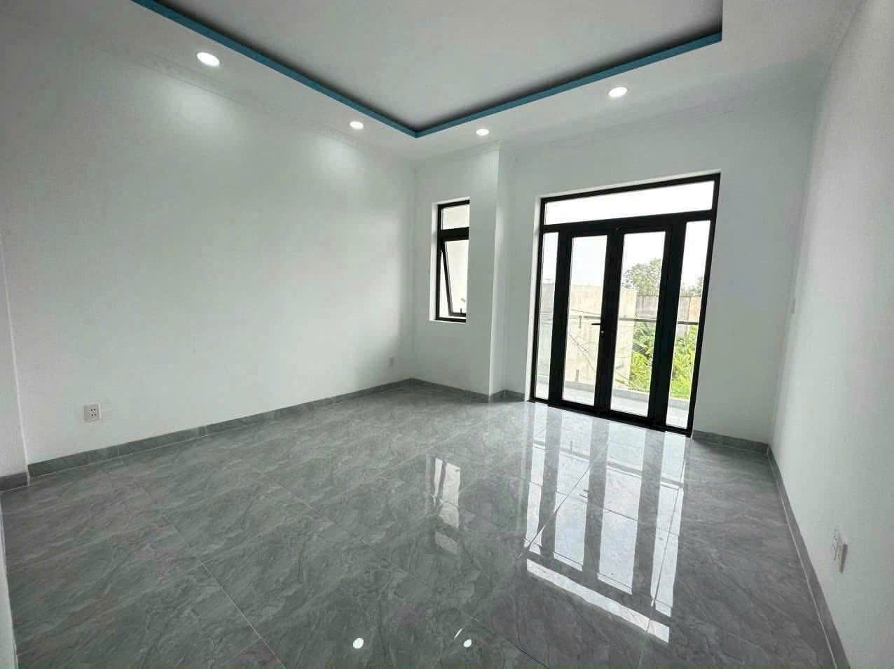 Bán nhà hẻm beton xe 3 gác xã Mỹ Yên, Bến Lức dt 109,3m2 , 1 lầu ,3pn,2wc giá 1,8 tỷ 9