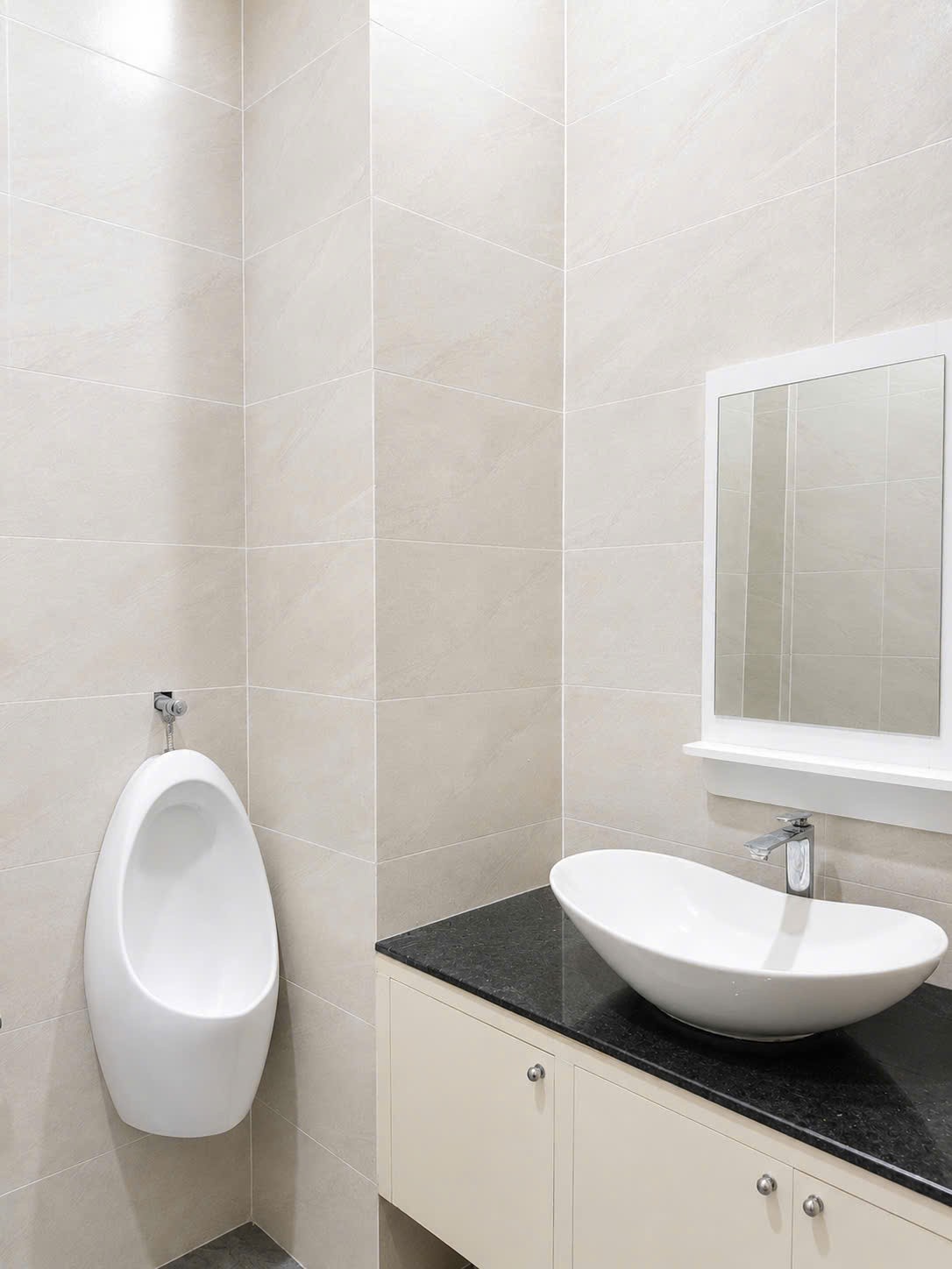 Cho thuê Nhà mặt tiền Phường An Phú, Quận 2, Diện tích 200m², Giá Thương lượng 3