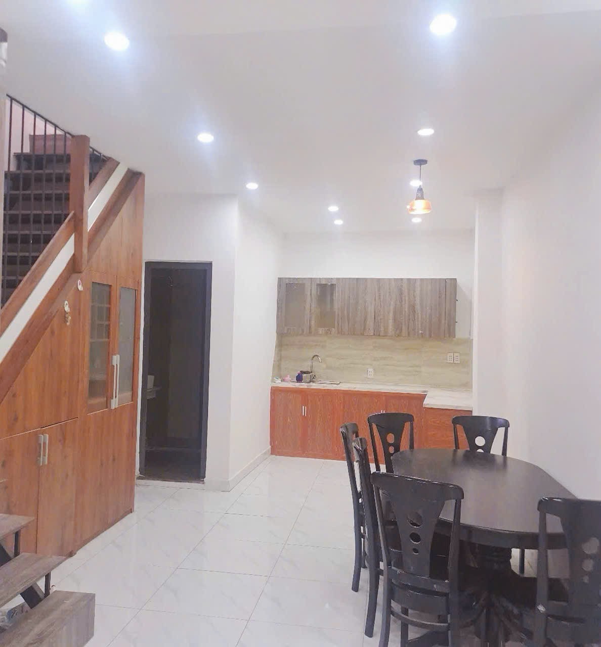 Nhà phố đẹp, g.iá tốt Lái Thiêu- 2 Tầng– Nhỉnh 3T - Đường xe tải - Ôtô đậu trước nhà - KDC tri thức 3