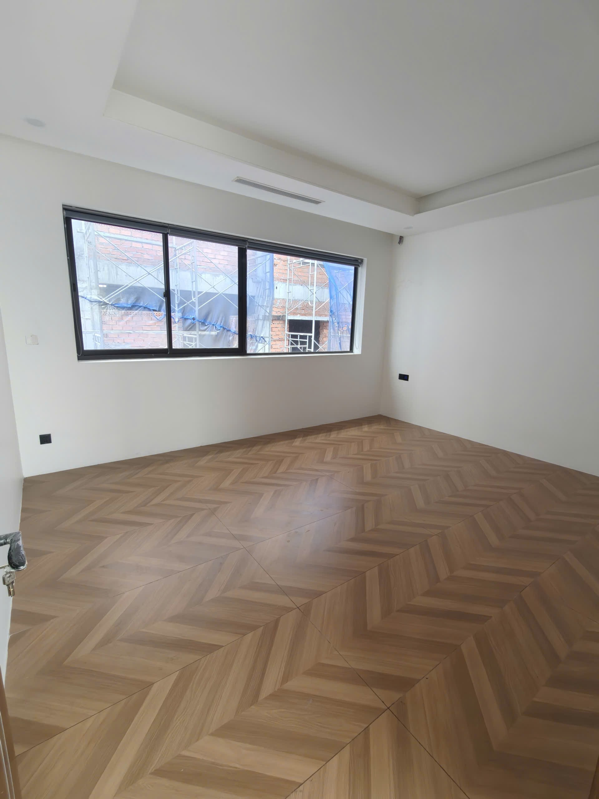 Cho thuê Biệt thự Phường An Phú, Quận 2, Diện tích 180m², Giá 90 Triệu/tháng 12