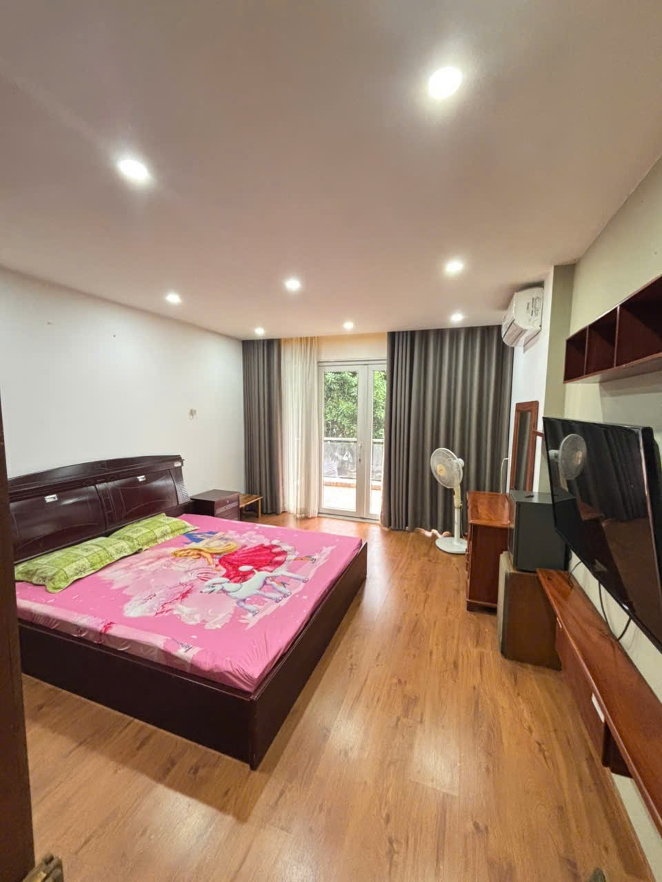 Cần bán Biệt thự Phường Phú Hữu, Quận 9, Diện tích 322m², Giá 45 Tỷ 5