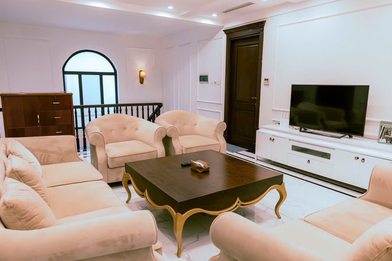 Cho thuê Biệt thự Phường Bến Nghé, Quận 1, Diện tích 225m², Giá 250 Triệu/tháng 12