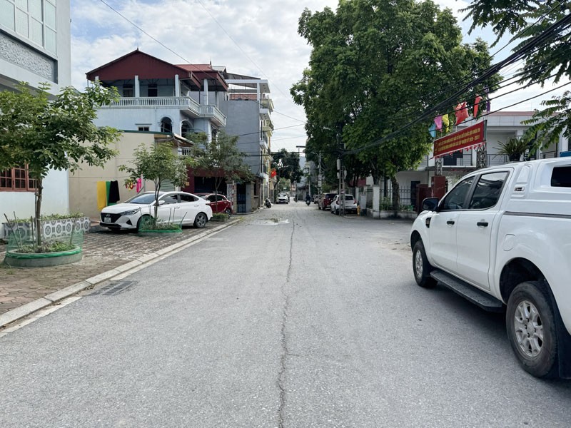 Cần bán đất Làng Vàng, Gia Lâm: 115m2, mặt tiền rộng 6m, đường 5m ô tô tránh, cách nhà văn hóa 50m 3
