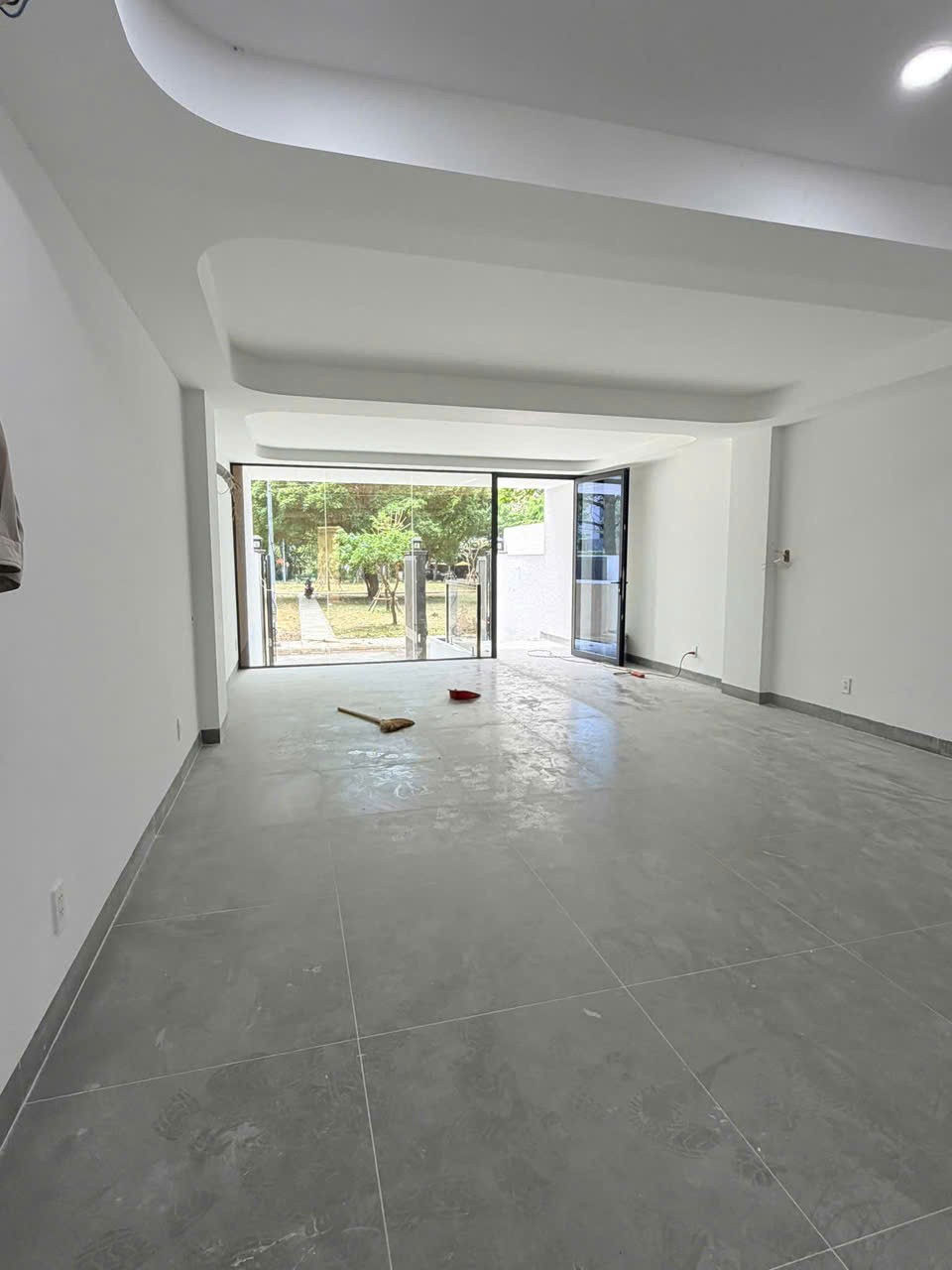 Cho thuê Nhà mặt tiền Quận 2, Hồ Chí Minh, Diện tích 500m², Giá Thương lượng 11