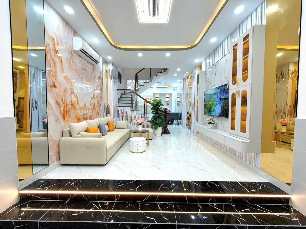 MT KINH DOANH -CHỈ 8 TỶ 900 - 4 TẦNG - 4X16,5 4