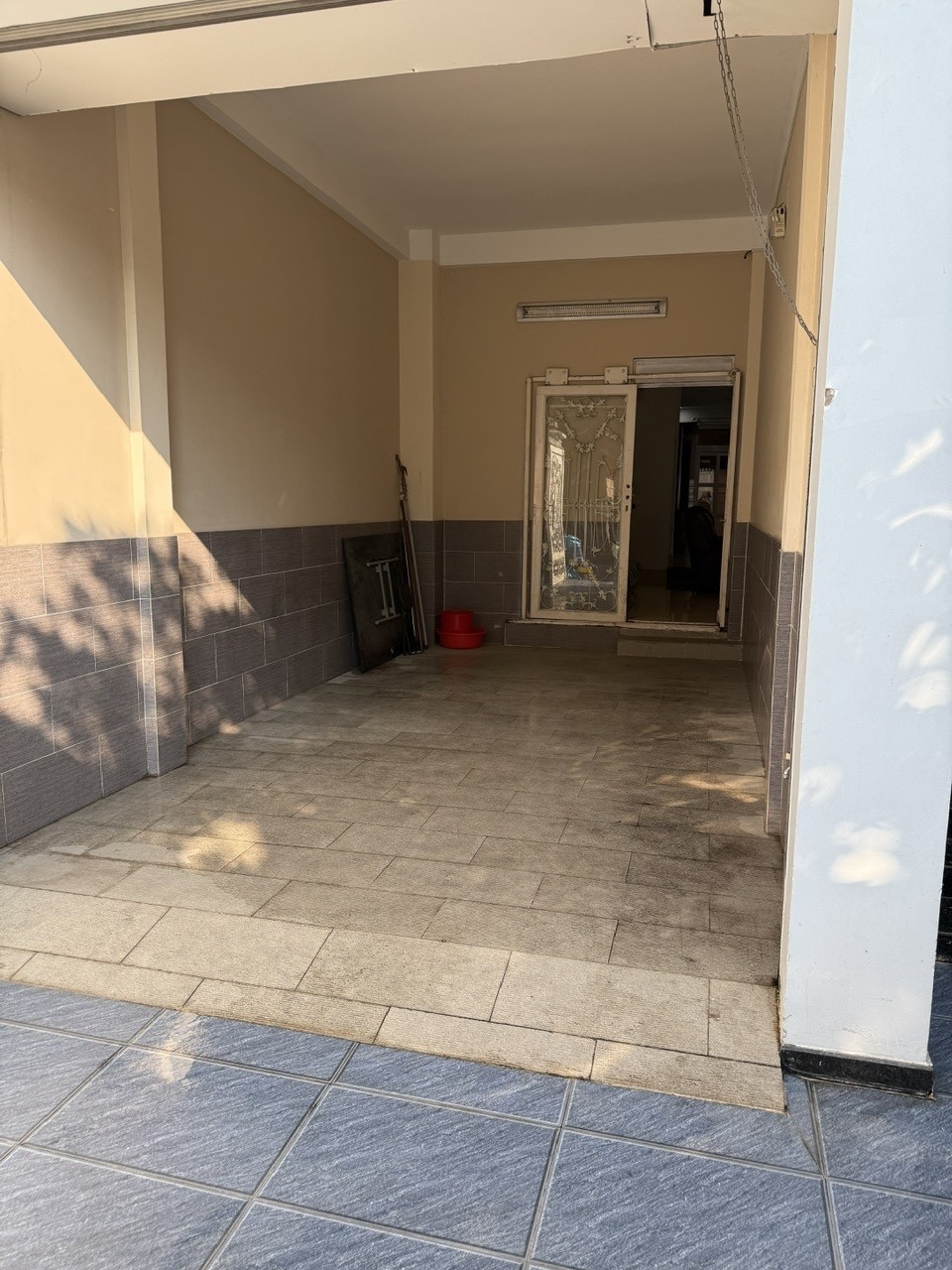 Cần bán Biệt thự Phường Phú Hữu, Quận 9, Diện tích 176m², Giá 25 Triệu/tháng 2