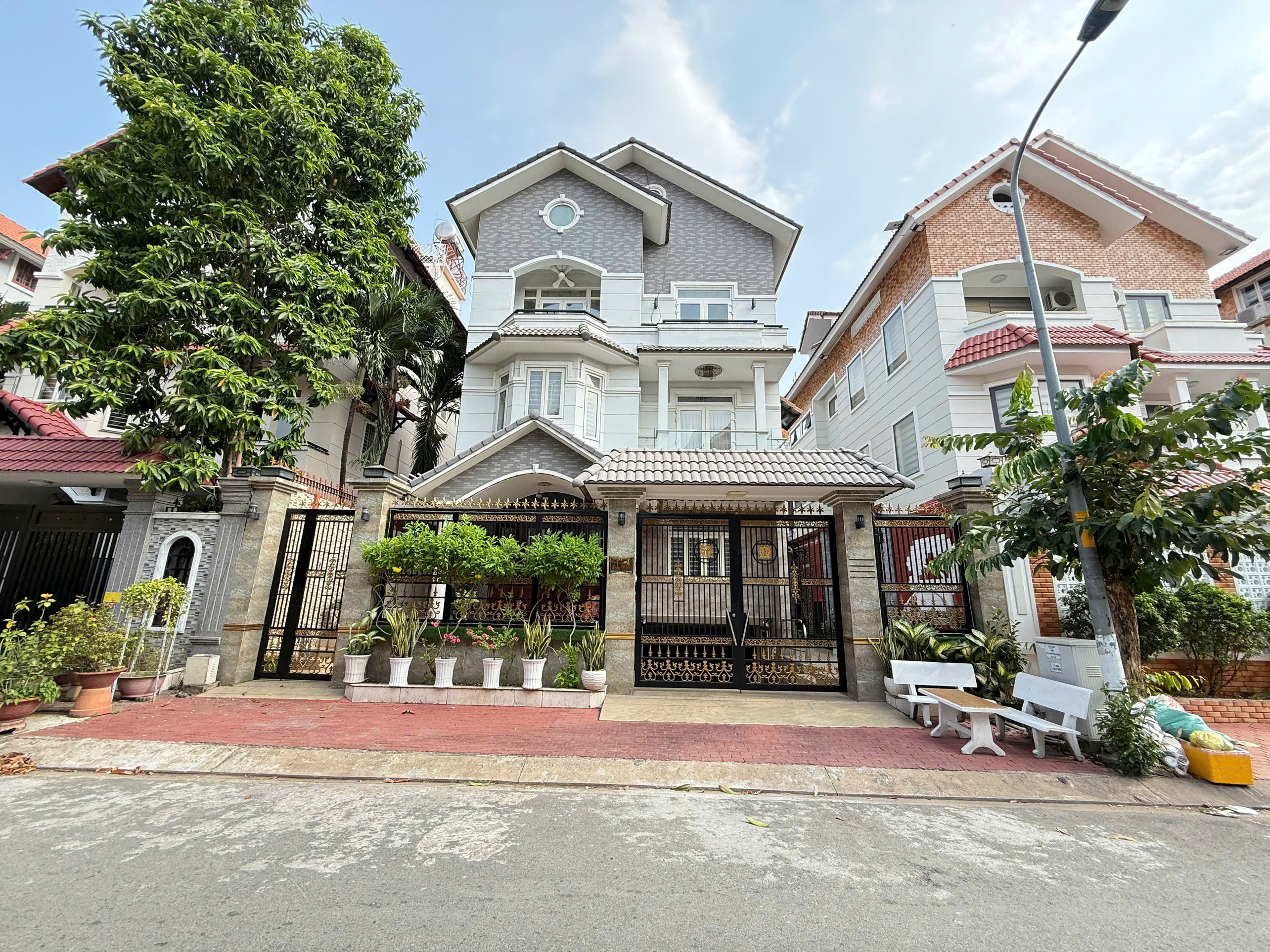 Cần bán Biệt thự Phường Tân Hưng, Quận 7, Diện tích 250m², Giá Thương lượng 4