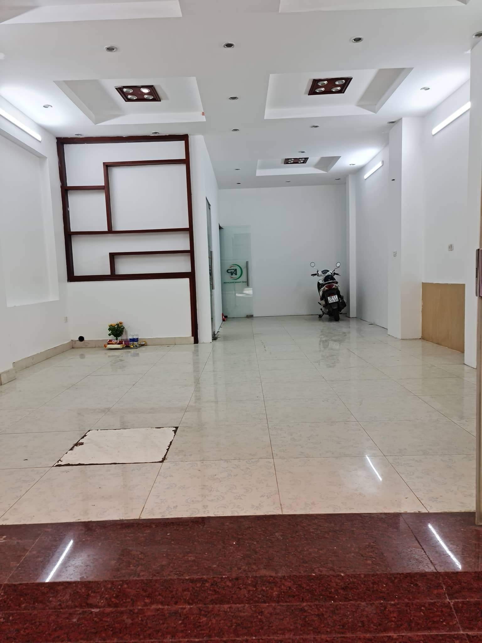 Bán nhà Trung Kính - Quận Cầu Giấy 60m2, 5 tầng, mt 5.5m, oto vào nhà, giá 14.9 tỷ 2