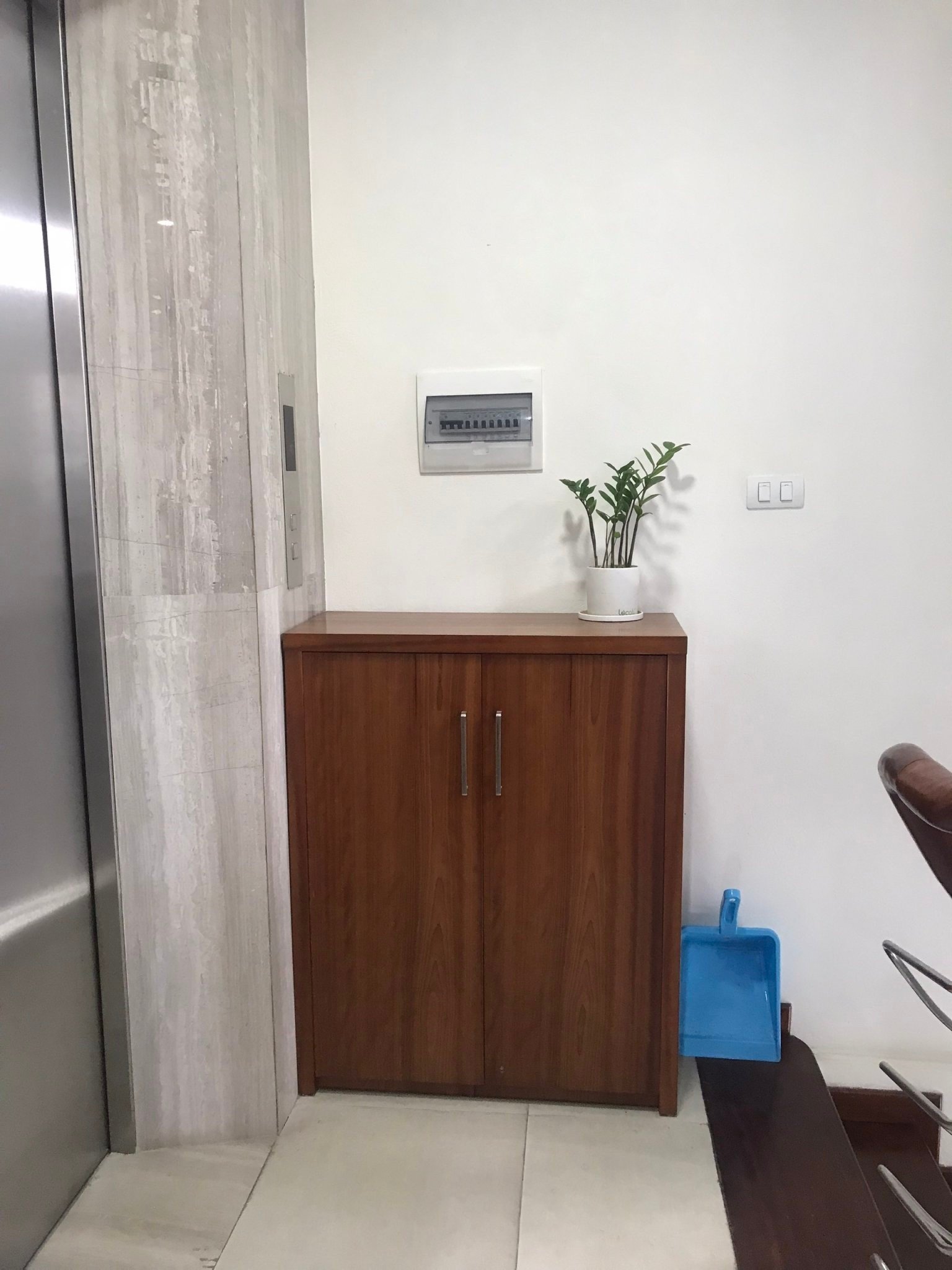 Cho thuê Căn hộ chung cư đường Vạn Bảo, Phường Liễu Giai, Diện tích 55m², Giá Thương lượng 6