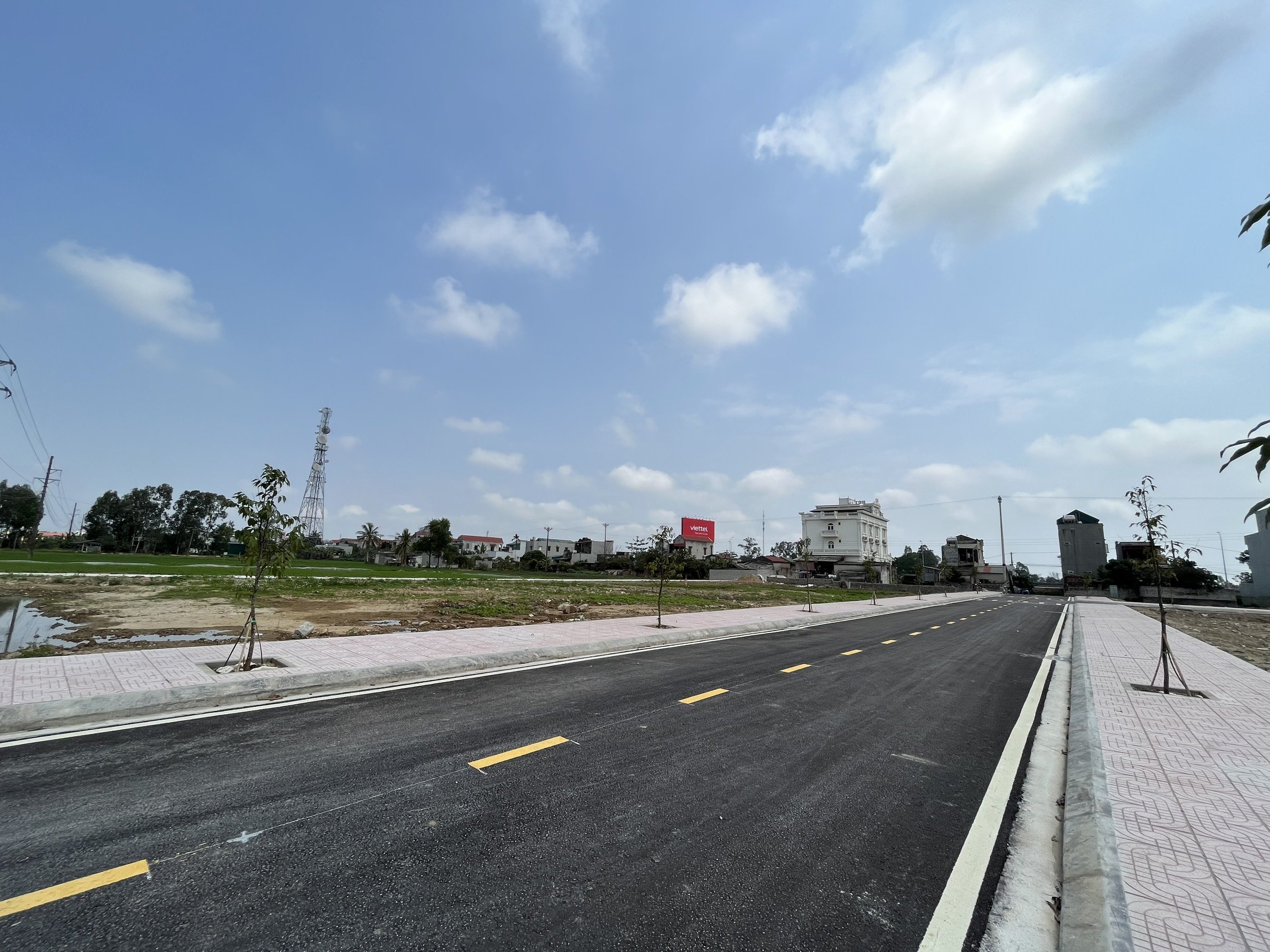 Cần tiền trả nợ nên bán lô đất tại Tân Phong, Quảng Xương diện tích 160m2 2
