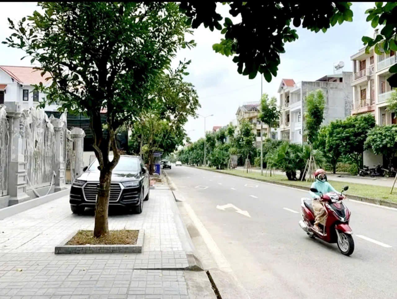 Bán đất mặt đường Hoàng Quốc Việt, ph Thanh Bình, TP HD, 67.5m2, mt 4.5m, KD buôn bán 2