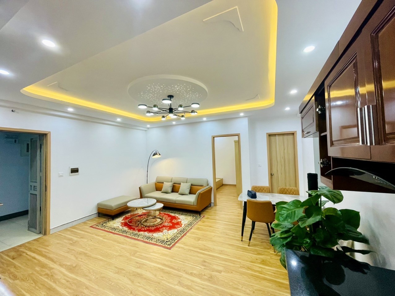 Cần bán căn hộ hướng Đông Nam 70m, full nội thất mới tinh tại KDT Thanh Hà Hà Đông 2