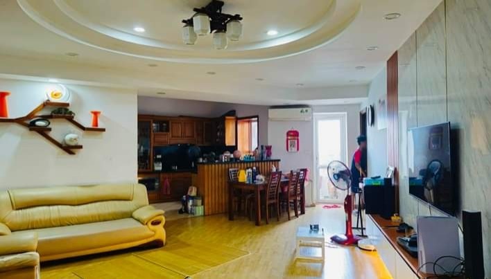 Cần bán Căn hộ chung cư dự án Khu đô thị mới Dịch Vọng, Diện tích 109m², Giá 5.99 Tỷ