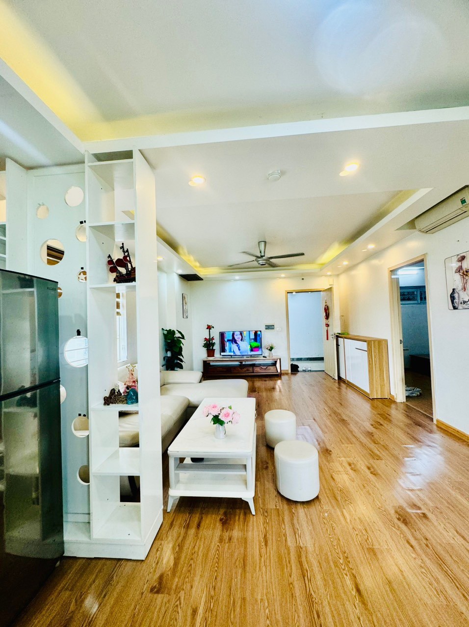 Cần bán căn hộ góc 80m view Hồ, full nội thất mới, giá rẻ nhất KDT Thanh Hà Cienco 5 2