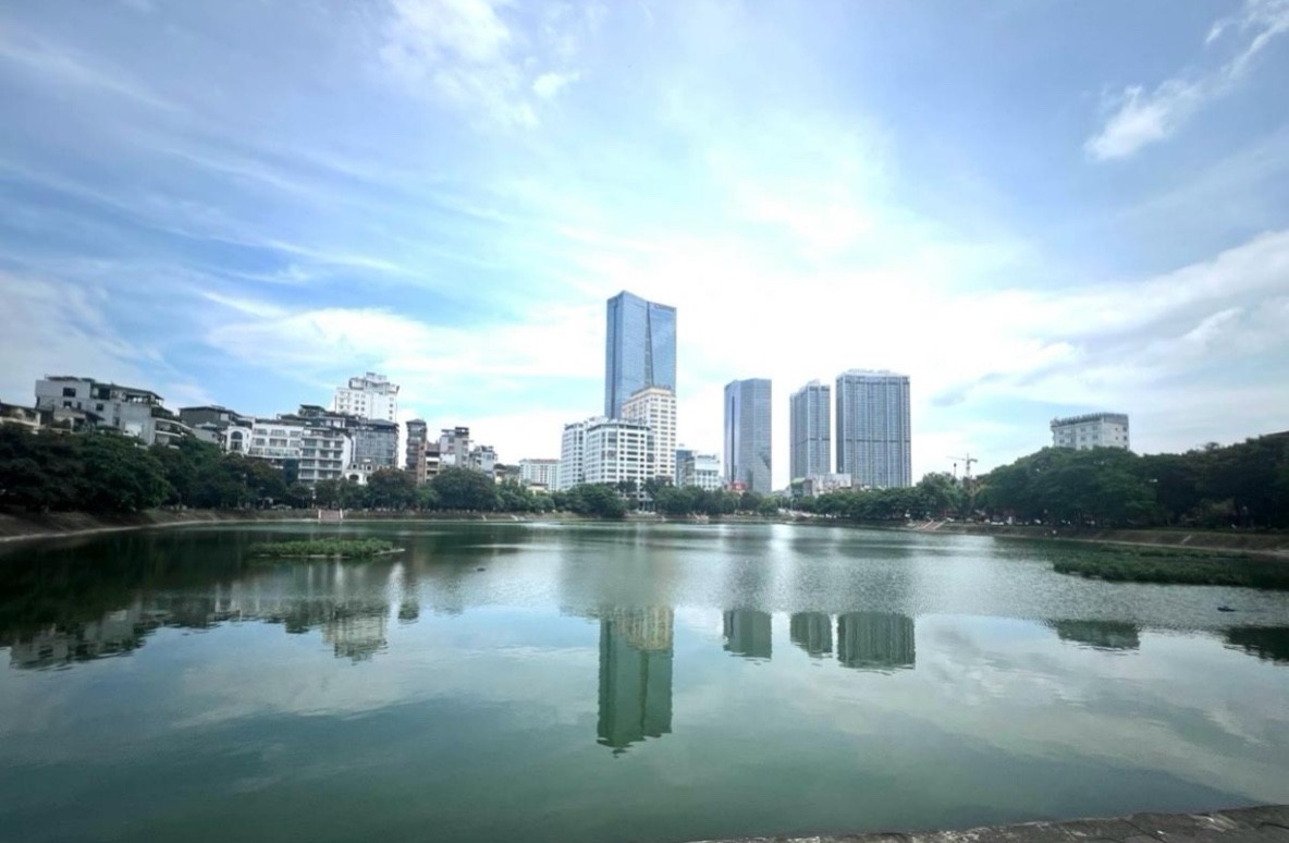 Bán nhà mặt phố Phạm Huy Thông View Hồ 50m*5 tầng mặt tiền 11m giá 31 tỷ.