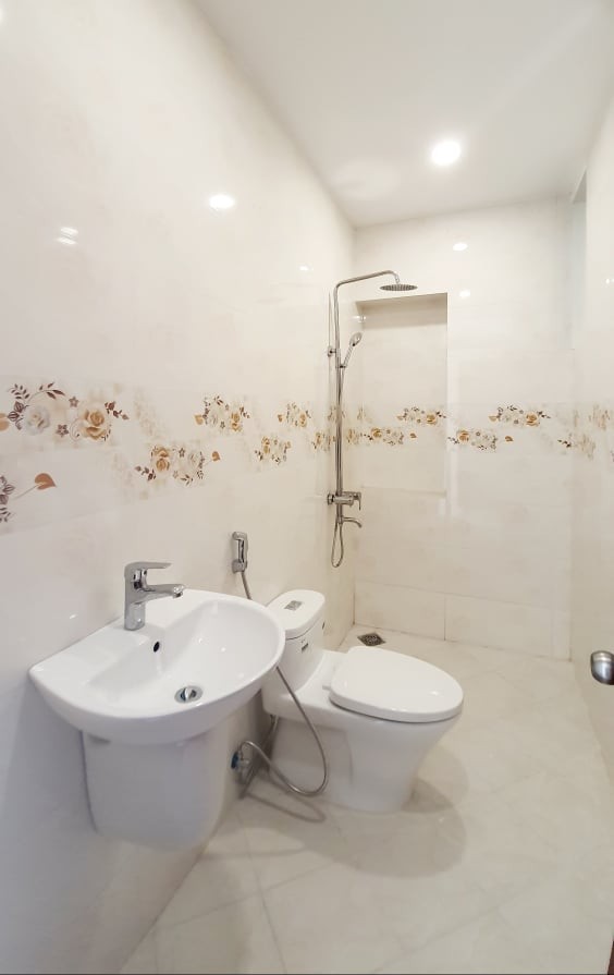 Bán nhà mặt tiền Tân Sơn-ngang 4.5m-2 mặt tiền-nhà mới-sổ vuông-kinh doanh tấp nập 4