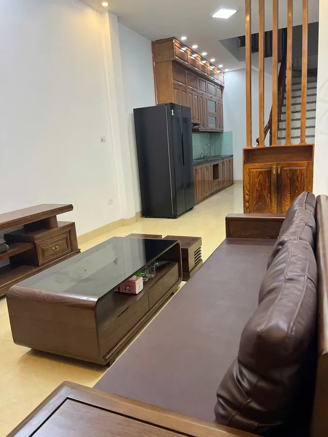 NHÀ MỚI Ngọc Lâm 35 m2 X  5 tầng mặt tiền 3.5m,7.8 tỷ Long Biên. 2