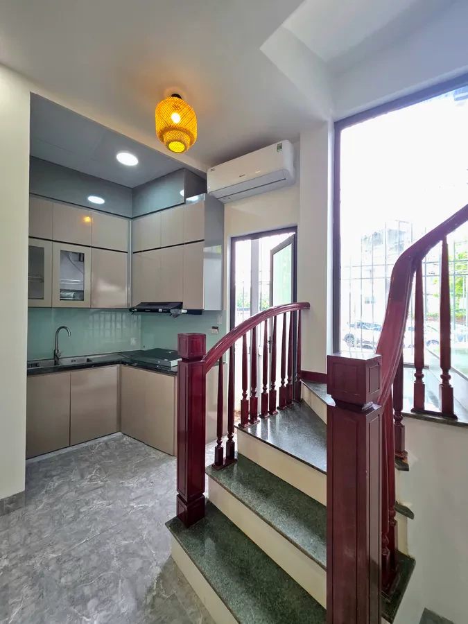 BÁN NHÀ RIÊNG Phố Bát Khối 53.5m2 X 4 Tầng mặt tiền 5m,6.2 tỷ Long Biên. 5