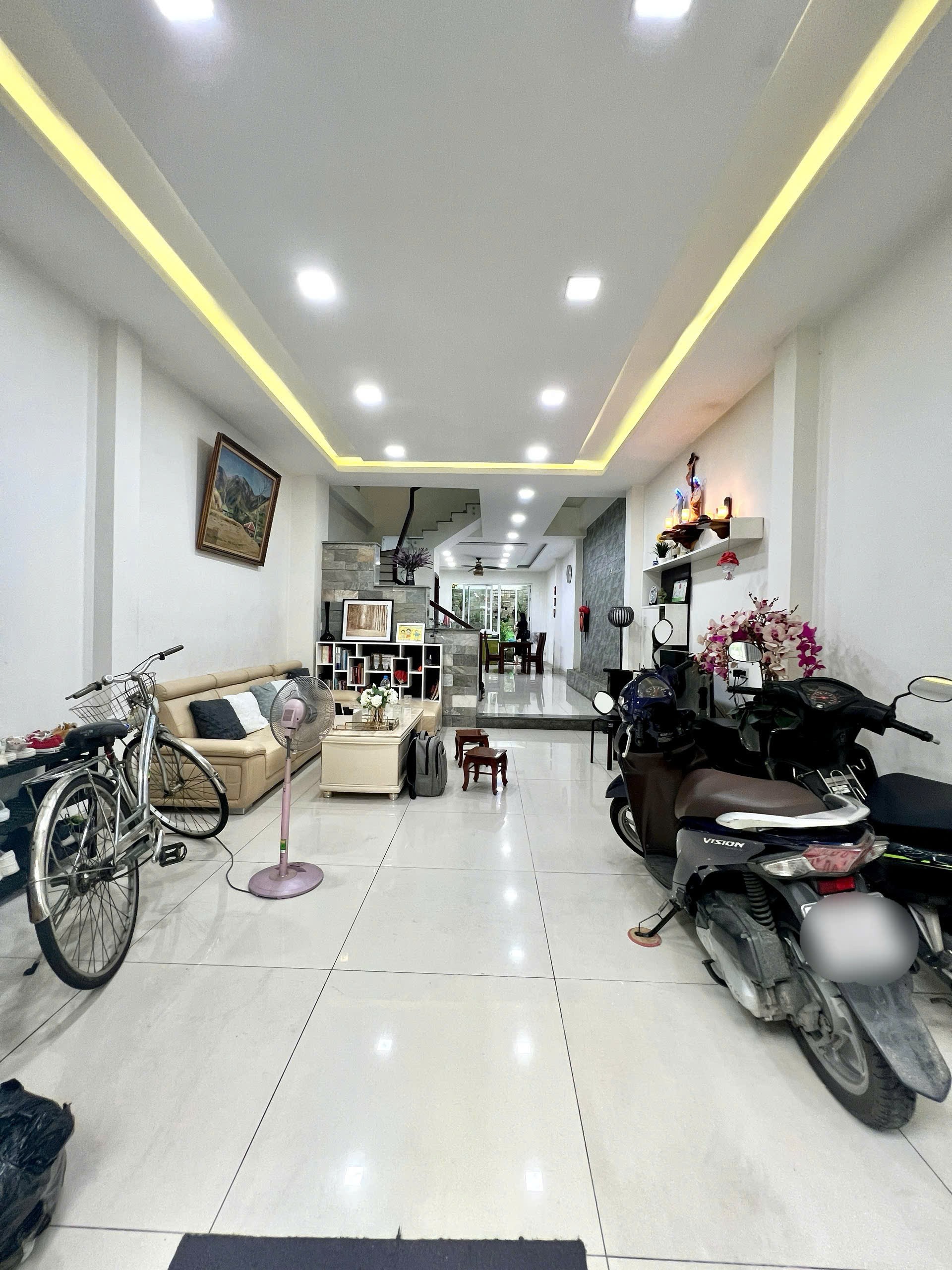 GIẢM SỐC 700 TRIỆU NHÀ ĐẸP KHUÔNG VIỆT - 95M2 - 3 TẦNG 3PN 4WC SÂN THƯỢNG - CHỈ 11.3 TỶ
