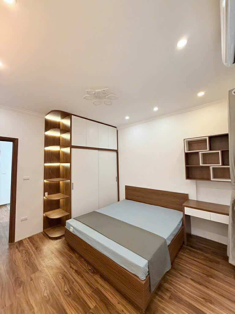 TT Hai Bà Trưng, Nhà Mặt Ngõ Thông, Ô Tô Đỗ Gần, Kinh Doanh, 45m Hơn 9 Tỷ 2