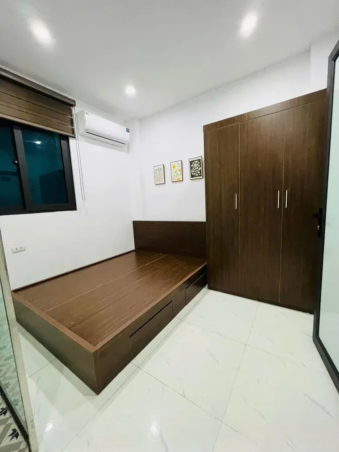 ngõ 255/61 CC cầnBán nhà 23m², 3PN, 3WC, 5 tầng, Lĩnh Nam, Hoàng Mai, 3.3 tỷ, sổ đỏ