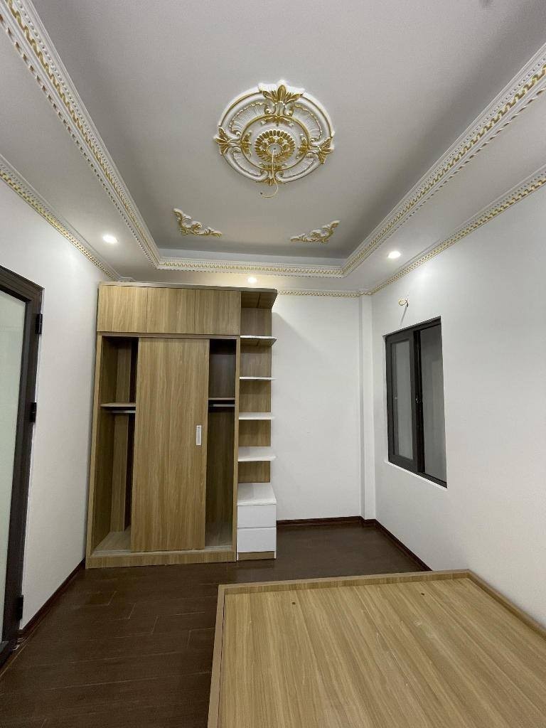 BÁN NHÀ ĐỊNH CÔNG, 1 NHÀ RA PHỐ, 7 TẦNG THANG MÁY, DTSD 45M2,GIÁ 10.5 TỶ 2