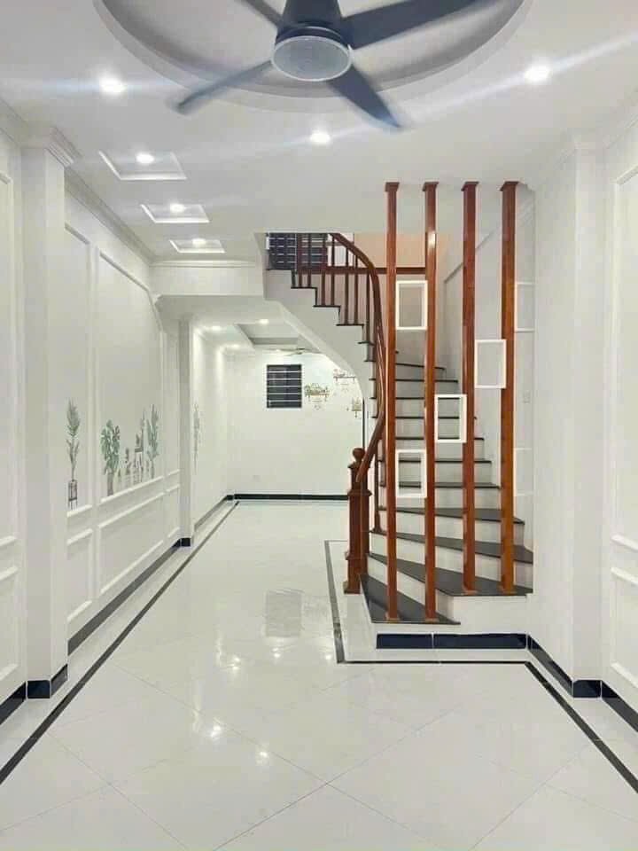Bán nhà cạnh chợ trung tâm Tân Lập, Đan Phượng. Đơn lập 41m2 xây 5 tầng. Ngõ thông thoáng 2