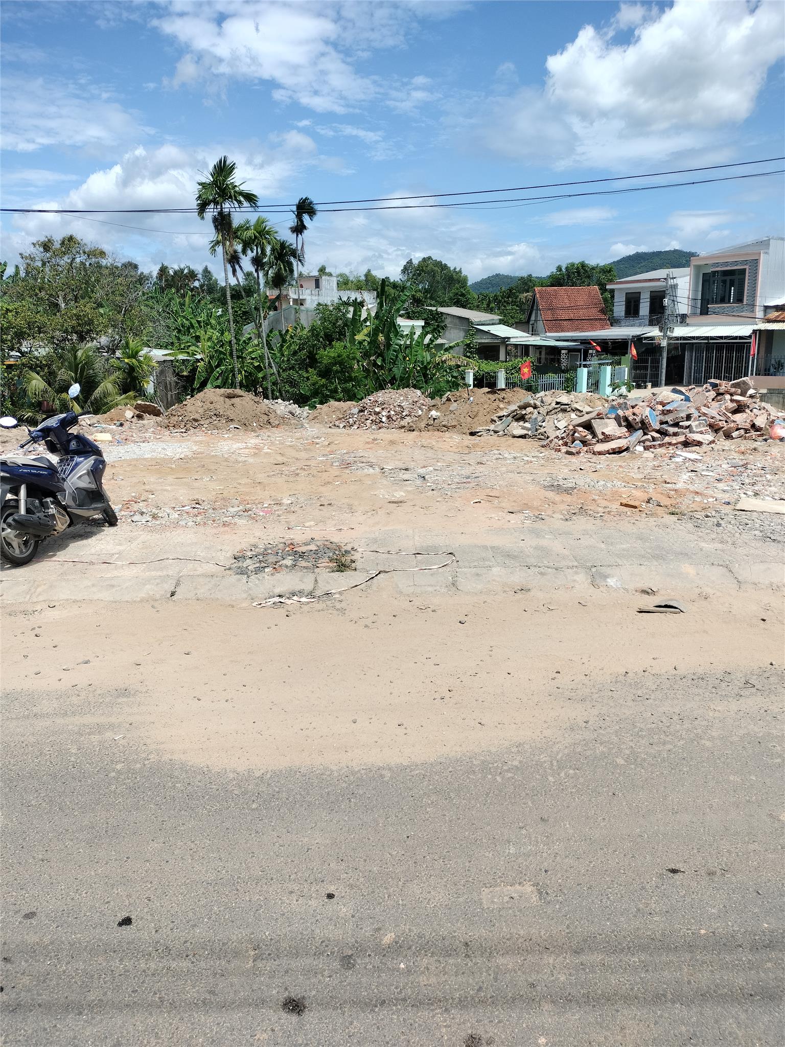 ĐẤT MẶT TIỀN TRƯỜNG CHINH – CẨM LỆ, Ở VÀ KINH DOANH ĐỈNH – GIÁ CỰC TỐT!