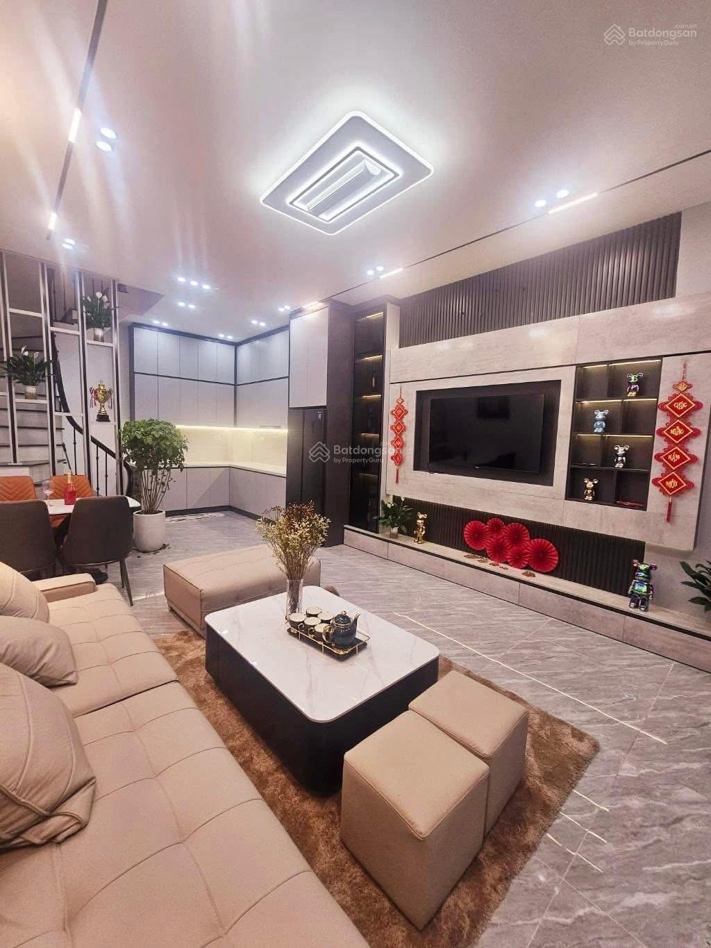 HIẾM!!! BÁN NHÀ NGUYỄN CHÁNH – CẦU GIẤY – 53M² – GIÁ 8,8 TỶ 2