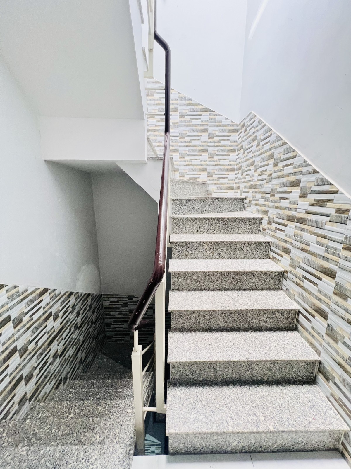 CHDV 9 PHÒNG PHÚ NHUẬN - 5 TẦNG 64m2 HXH QUAY ĐẦU - 10.5 TỶ 9
