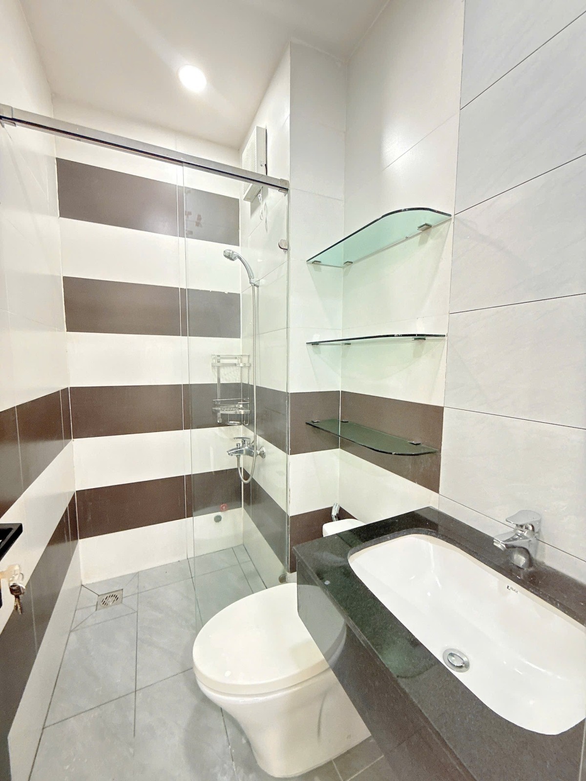 TOÀ CHDV CAO CẤP 96m2 5 TẦNG - DOANH THU 90 TRIỆU/THÁNG5.8%/NĂM 4