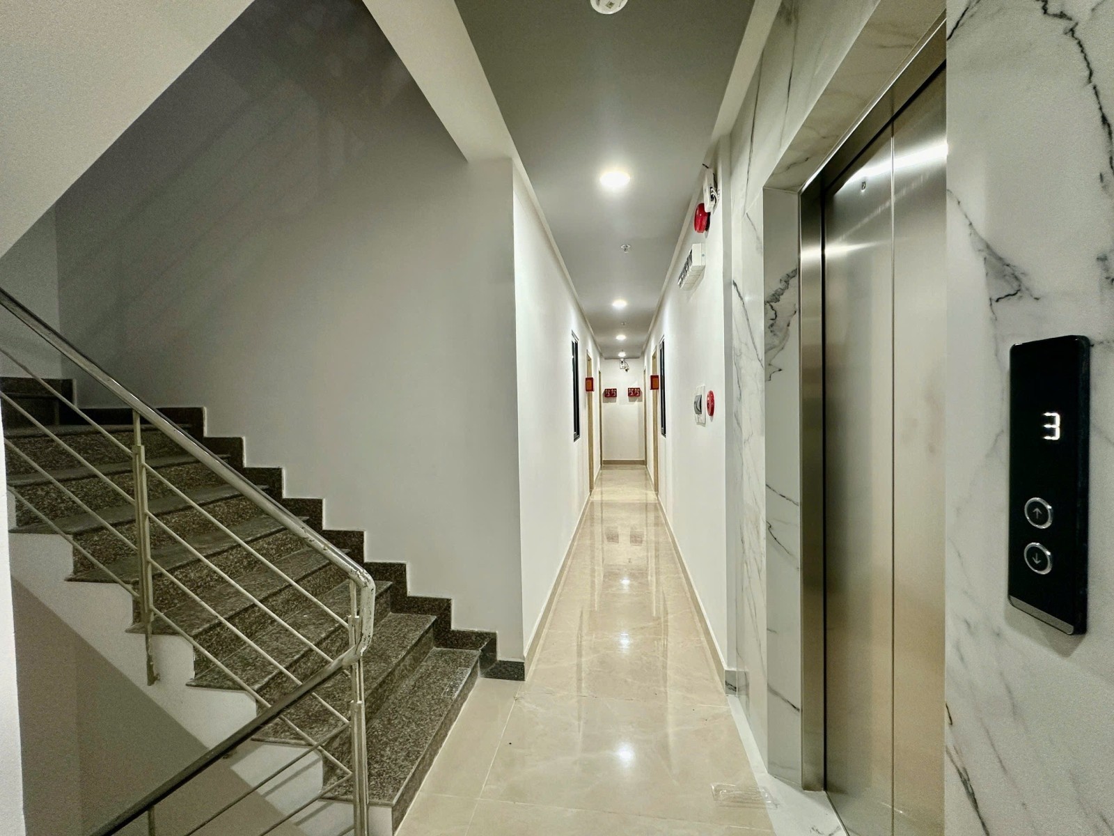 CHDV 180m2 27 PHÒNG - DOANH THU 2 TỶ/NĂM (7%/NĂM) - ĐỐI DIỆN LOTTE MART 2
