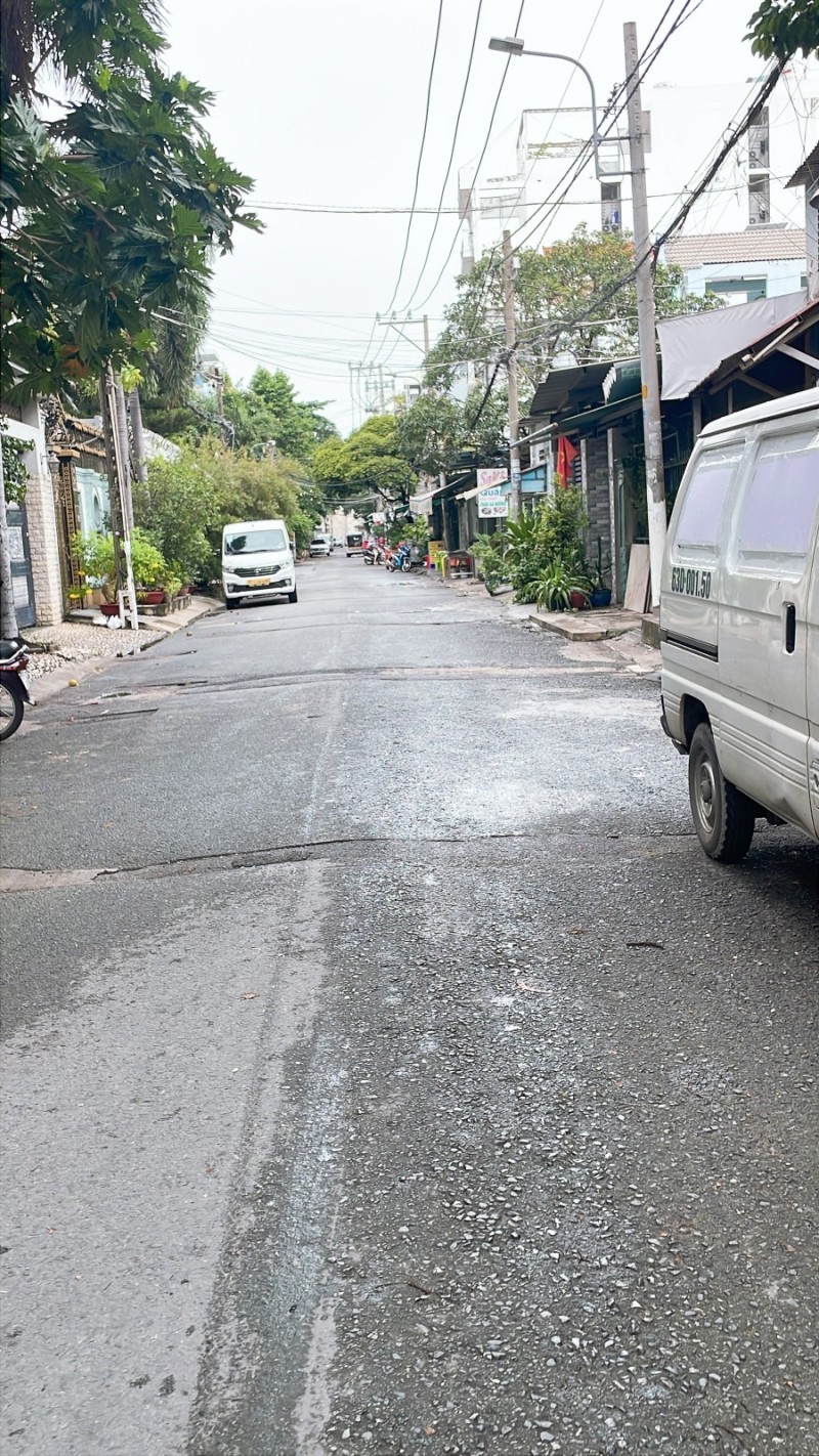 Bán nhà mặt tiền khu ADC-ngang 7m-5PN-sổ vuông-khu an ninh-dân trí cao-giá rẻ