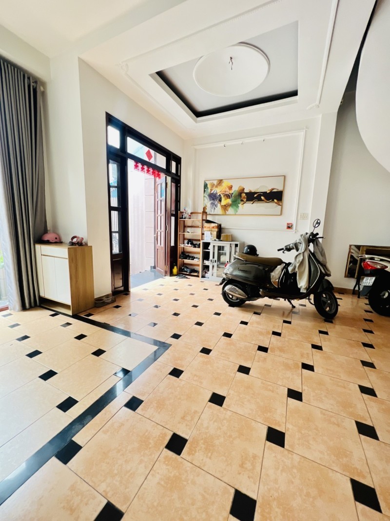 Bán nhà hẻm 8m Trần Hưng Đạo-ngang 6.4m-4PN-sổ vuông-gần Bùi Viện-kinh doanh tốt 3