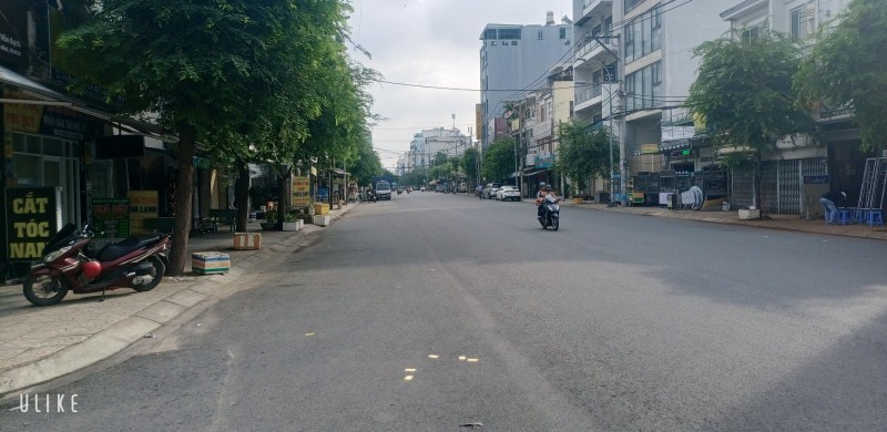 Bán nhà mặt tiền Tân Bình-ngang 5m-sổ vuông-cạnh sân bay-kinh doanh sầm uất-giá tốt