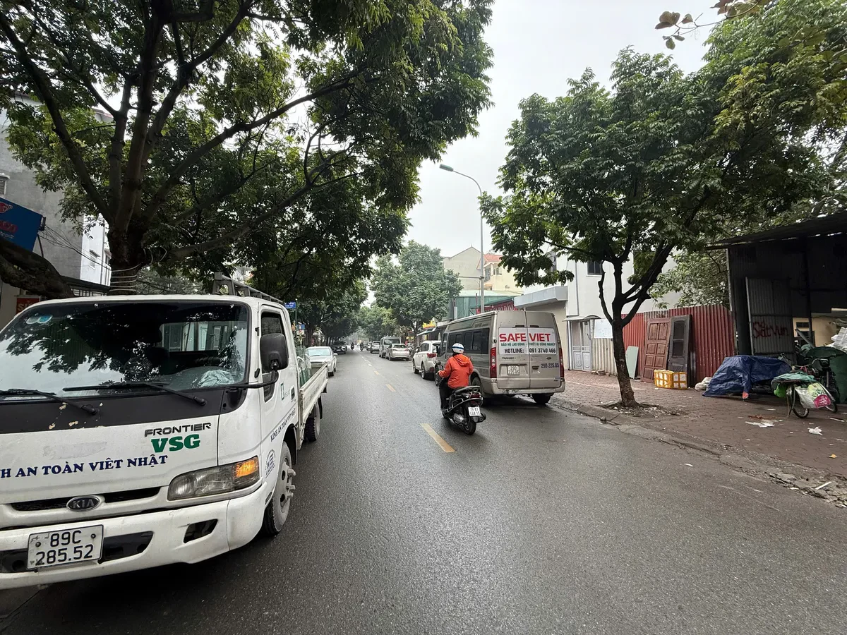 MẶT PHỐ LỚN - THANG MÁY NHẬP - VỈA HÈ ĐÁ BÓNG - KINH DOANH Cầu Bây 80m2 X 7 tầng 26.8 tỷ Long Biên. 3
