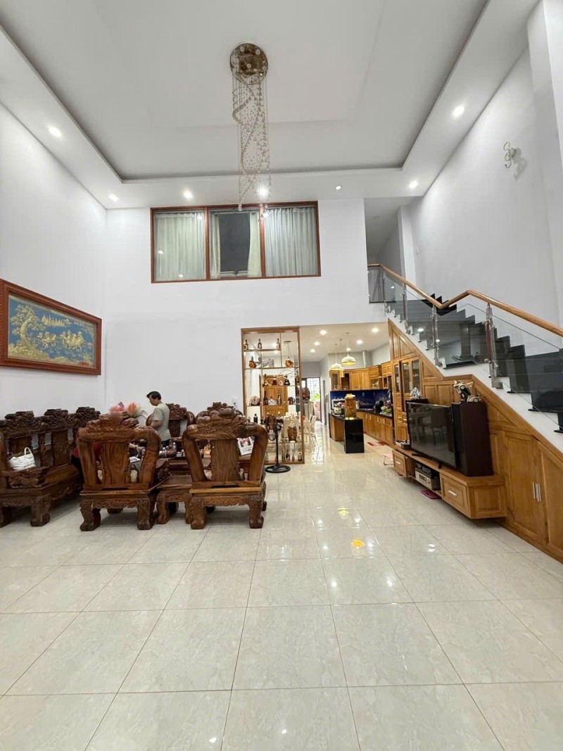 Bán nhà hẻm 6m Phan Sào Nam-ngang 7.8m-nhà mới-nội thất đẹp-kinh doanh tốt