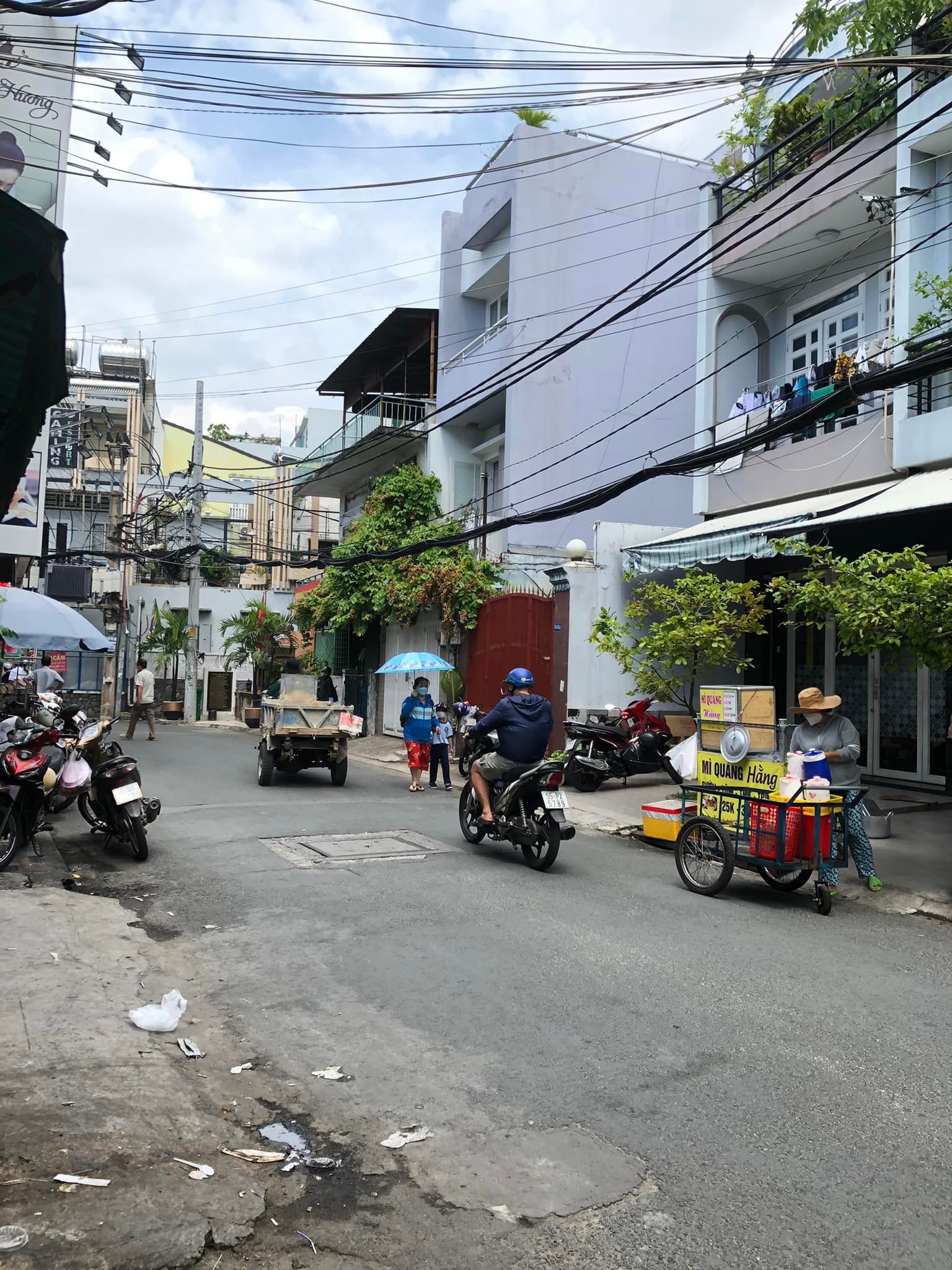Bán nhà MT Võ Thành Trang-ngang 4.8m-8PN-buôn bán tấp nập-giá tốt