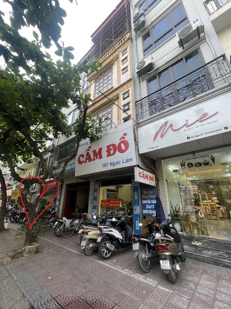 NGỌC LÂM,LONG BIÊN 21tỷ 57m MẶT PHỐ KINH DOANH CHO THUÊ ĐỈNH