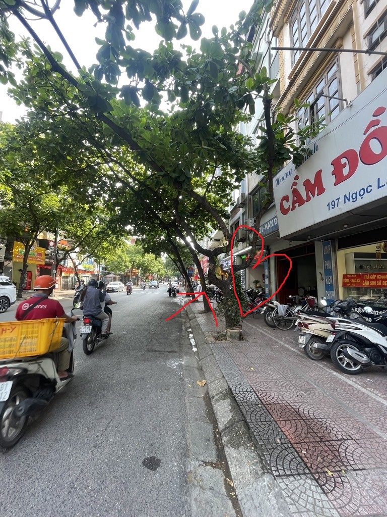 NGỌC LÂM,LONG BIÊN 21tỷ 57m MẶT PHỐ KINH DOANH CHO THUÊ ĐỈNH 2