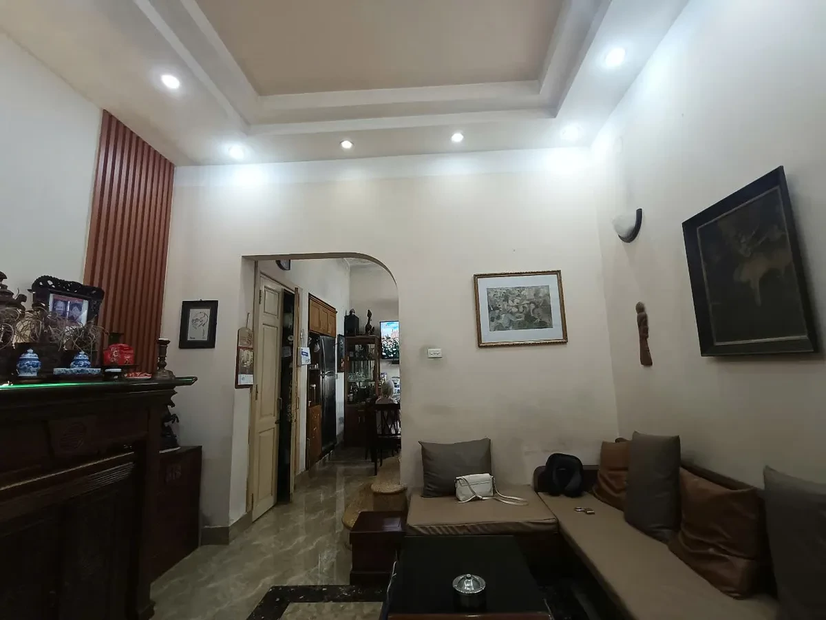 CÁCH 1 NHÀ RA PHỐ ÔNG ÍCH KHIÊM-MẶT NGÕ THÔNG-PHÂN LÔ-40M 17TỶ-AN SINH TIỆN ÍCH ĐỈNH CAO