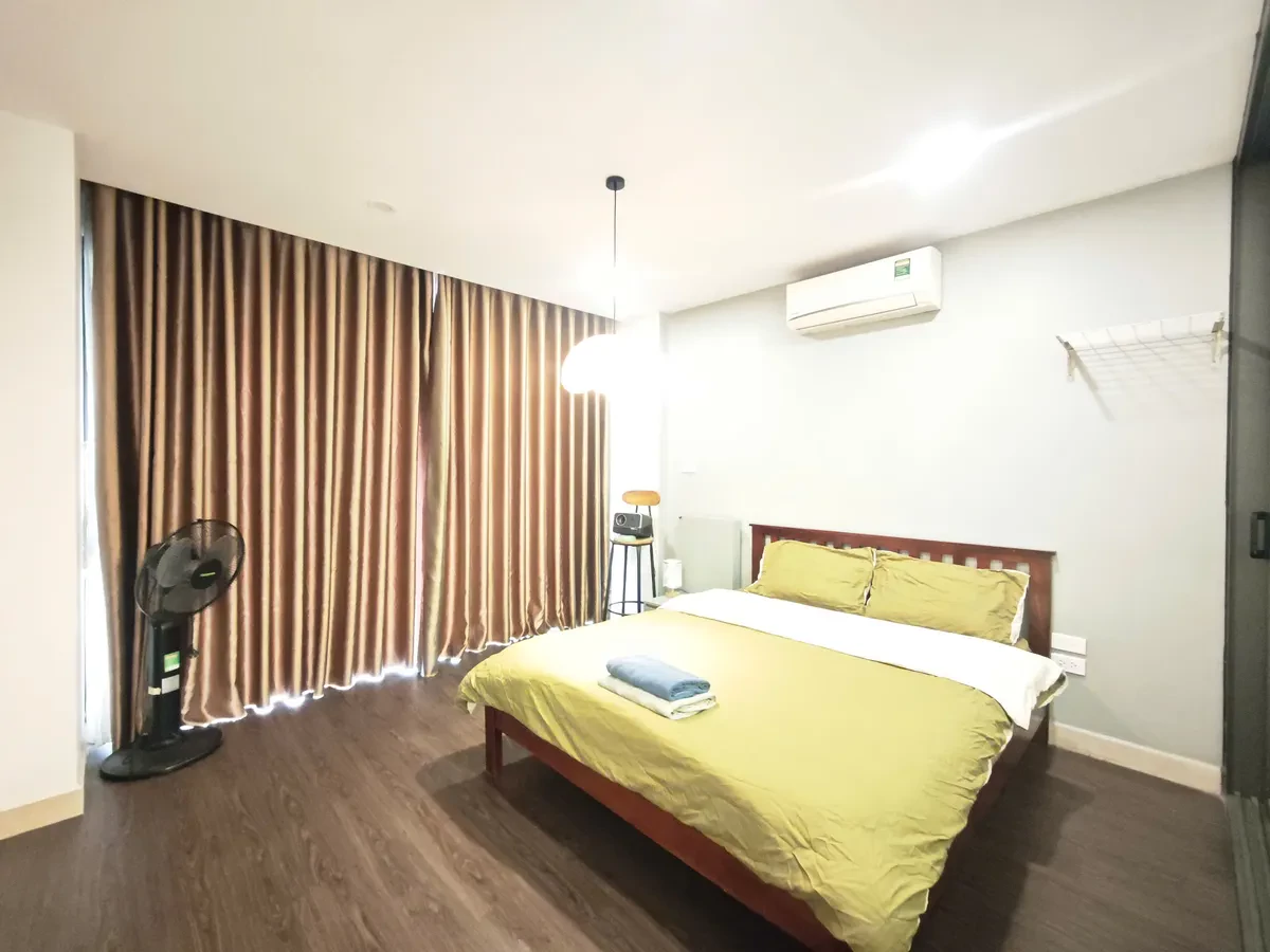 Bán nhà 5 tầng mặt phố Minh Khai, 105m2, 33 tỷ