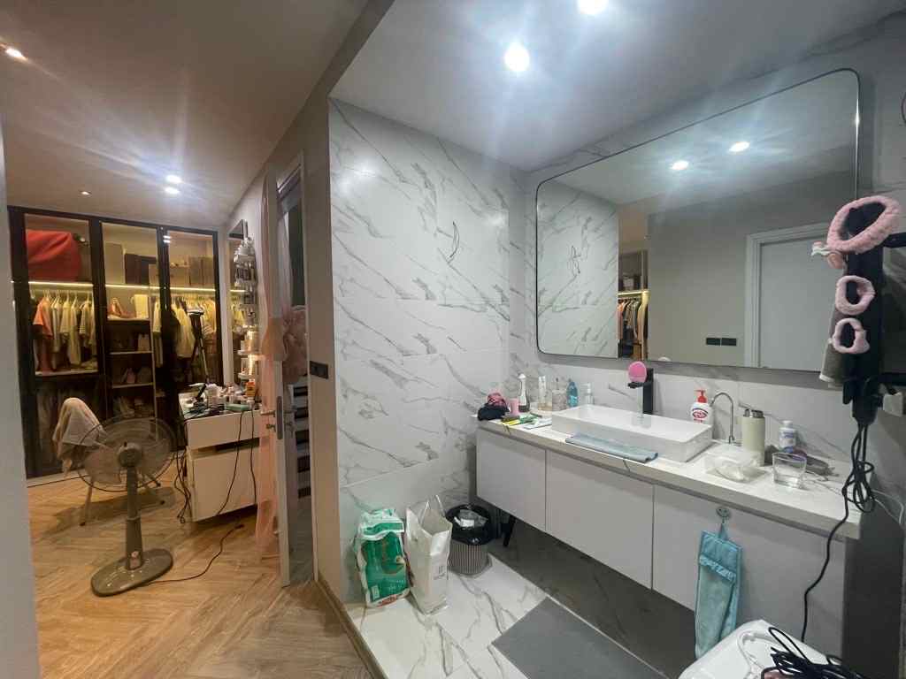 bán biệt thự sân vườn Ngọc Thụy, 190m x 4 tầng, mặt tiền 7.6m, ôtô tránh, nở hậu 5