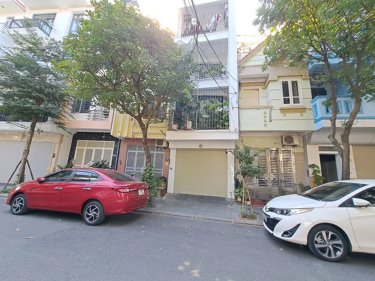 NHÀ MỚI Ô TÔ NGỦ TRONG NHÀ KHU PHÂN LÔ  Phúc Đồng 46m2 X 4 tầng 13.5 tỷ Long Biên. 2