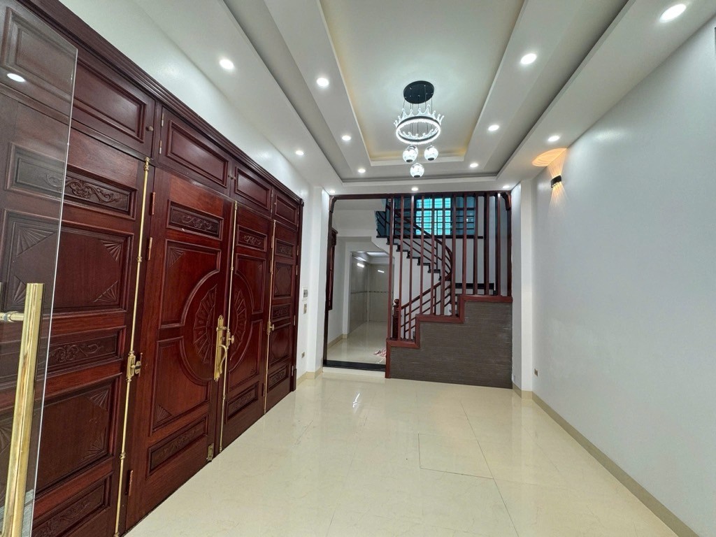 ĐỨC GIANG,LONG BIÊN 11tỷ 50m LÔ GÓC HAI MẶT TIỀN,KINH DOANH,CHO THUÊ ĐỈNH 3