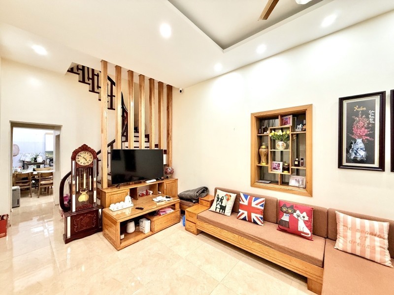 71M2 VŨ TÔNG PHAN Ô TÔ ĐỖ CỬA - GẦN PHỐ - NHÀ TỰ XÂY KIÊN CỐ - CHỈ 13.3 TỶ 2