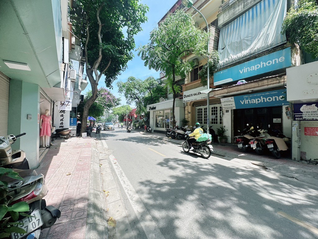 Bán nhà Nguyễn Công Hoan, Ba Đình, 68m2, Mt 3.5m, chỉ 12.9 tỷ